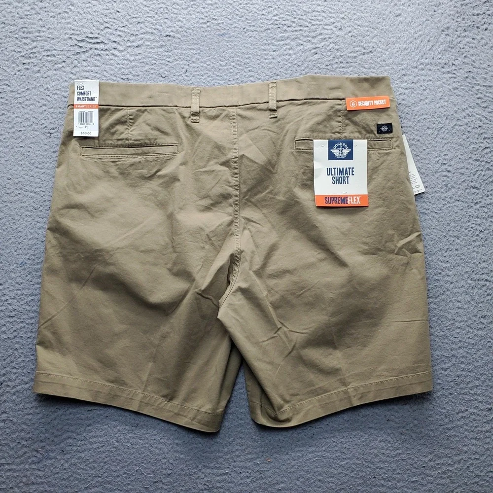 DOCKERS Supreme Flex Ultimate Shorts Mens 42‎ Brown Comfort Fit Flat Front